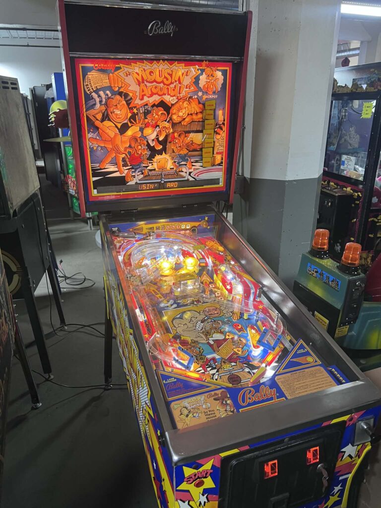 Mousin' Around (1989)